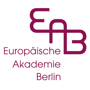 DE Logo EAB_Schrift 3 Zeilen_BORDEAUX